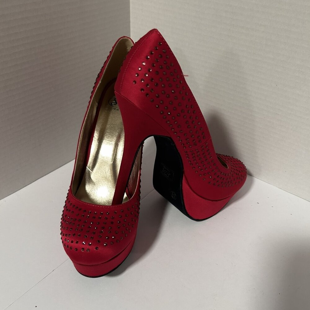 SM New York Fuchsia Satin Stiletto Heels Embellished With Fuchsia Rhinestones